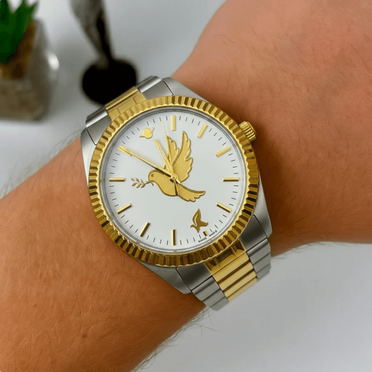 Dove with Branch (Gold)